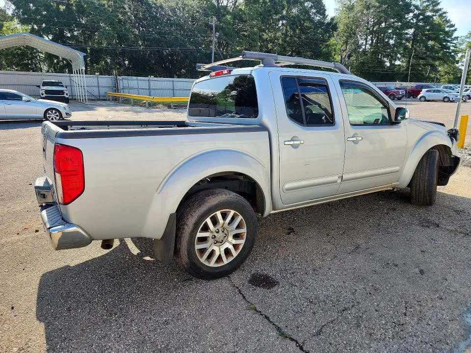 2012 NISSAN FRONTIER S  