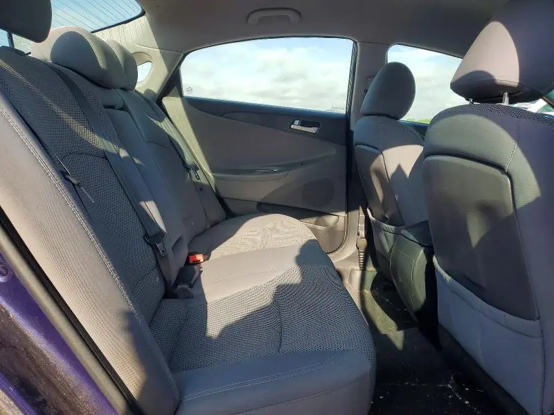 2011 HYUNDAI SONATA GLS  