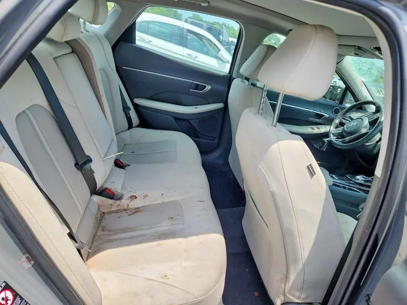 2022 HYUNDAI SONATA SEL  