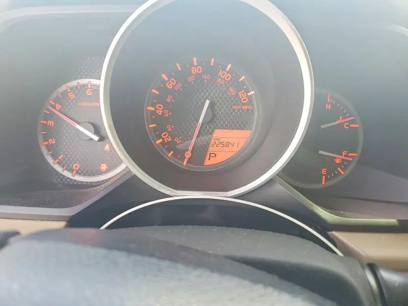 2011 TOYOTA 4RUNNER SR5  