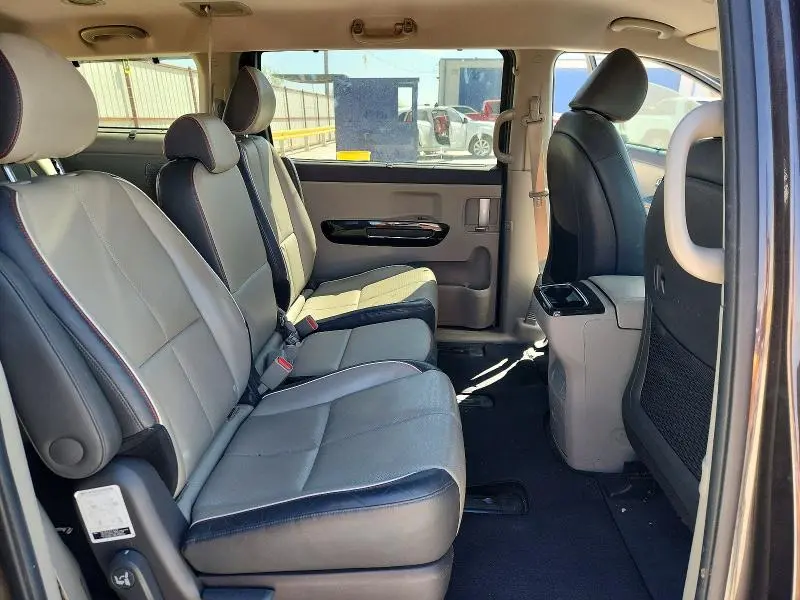 2018 KIA SEDONA EX  