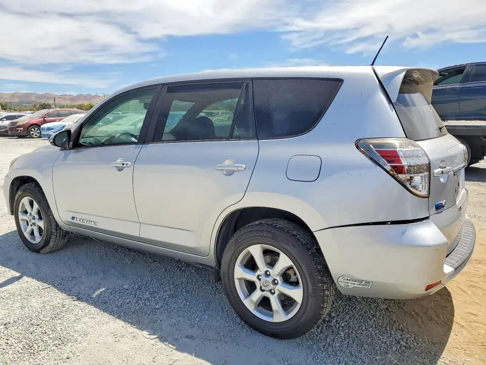 2013 TOYOTA RAV4 EV BASE  