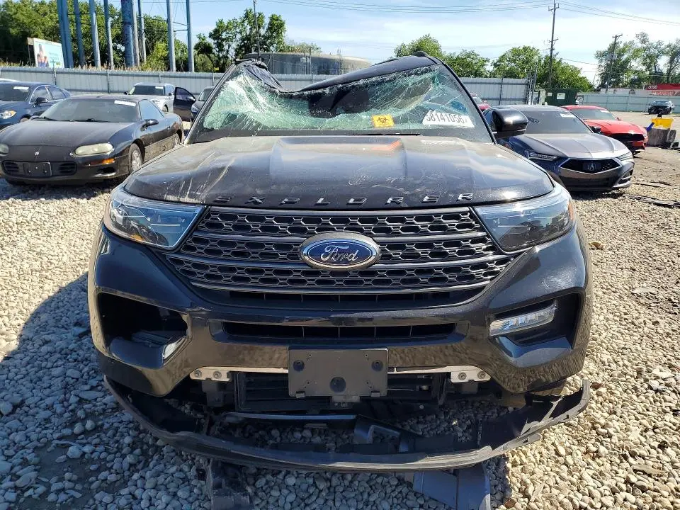 2022 FORD EXPLORER XLT  
