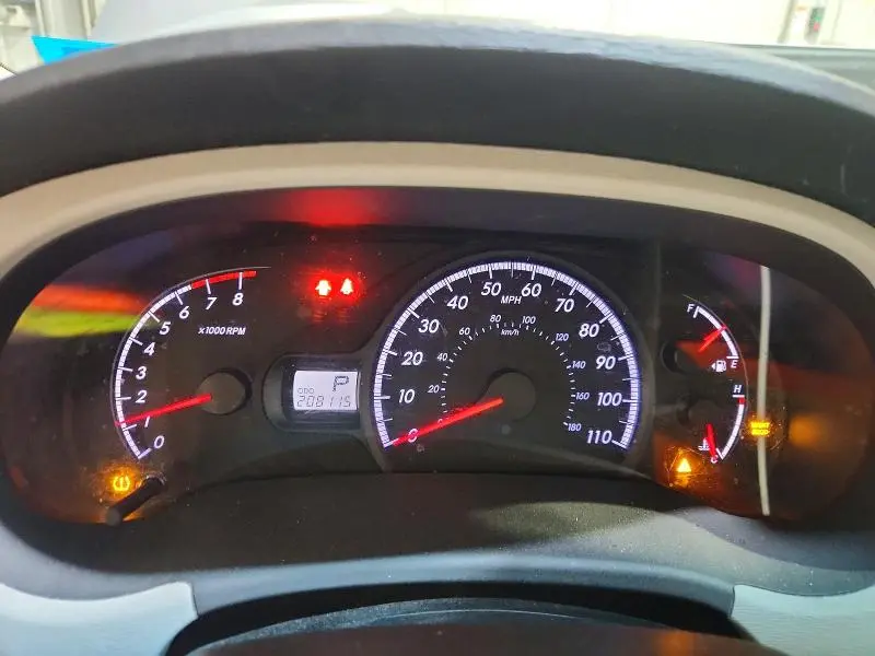 2011 TOYOTA SIENNA LE  