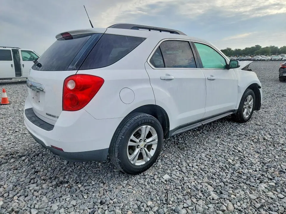 2010 CHEVROLET EQUINOX LT  