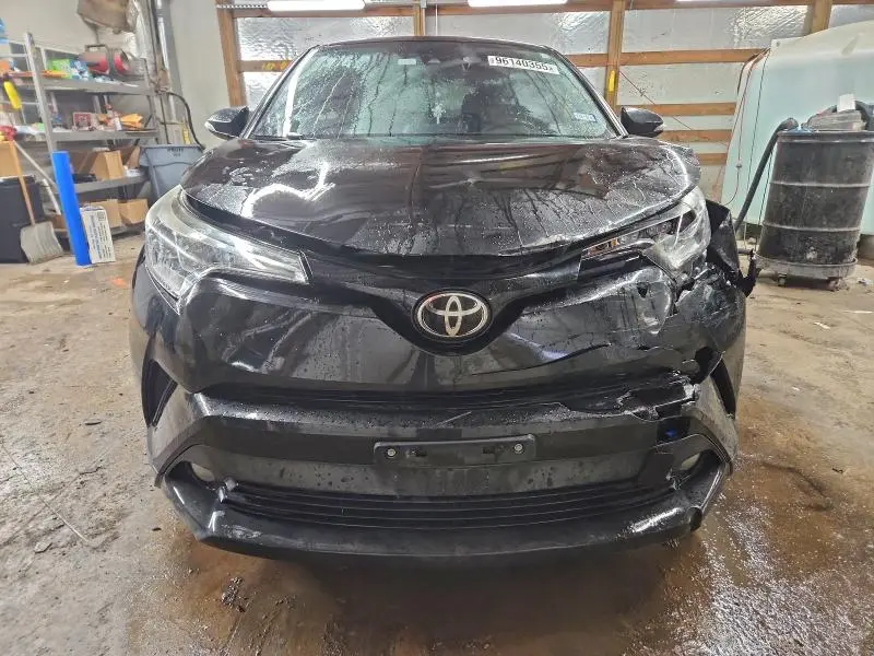 2018 TOYOTA C-HR XLE  
