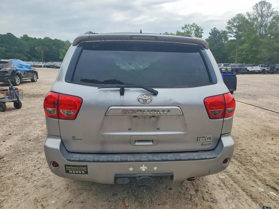 2012 TOYOTA SEQUOIA SR5  