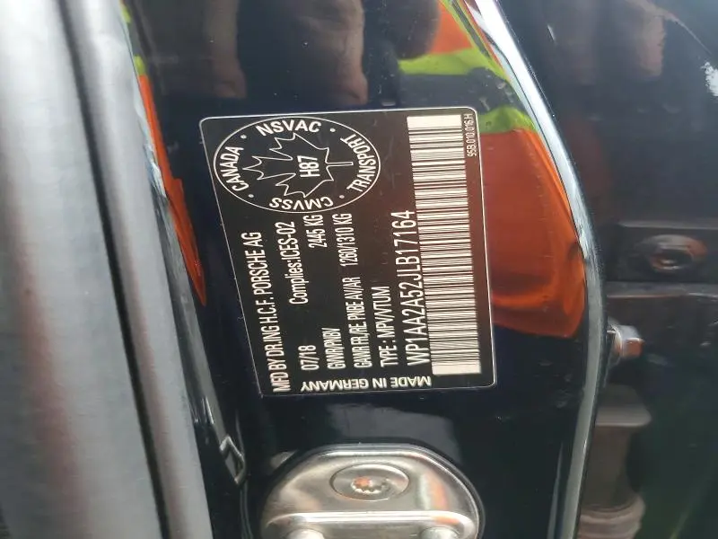 2018 PORSCHE MACAN   