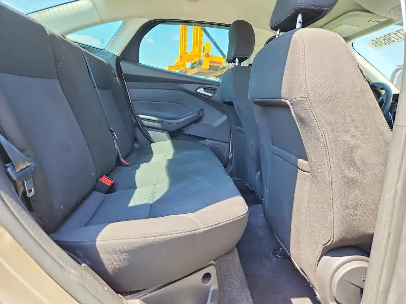 2017 FORD FOCUS SE  