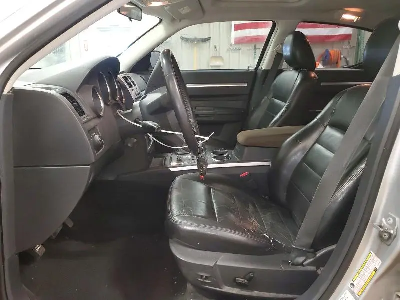 2010 DODGE CHARGER R  