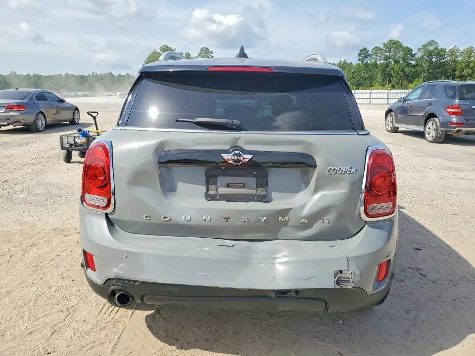 2017 MINI COOPER   