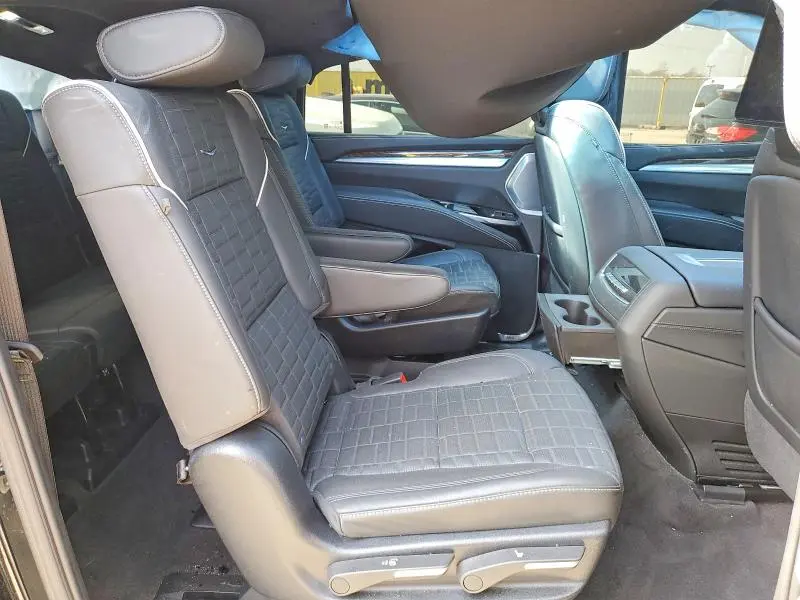 2025 CADILLAC ESCALADE ESV SPORT PLATINUM  