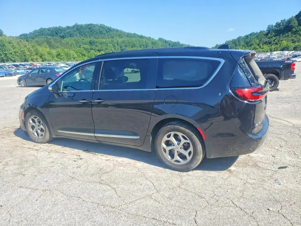 2023 CHRYSLER PACIFICA LIMITED  