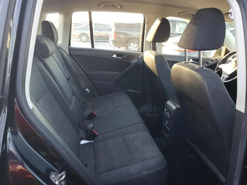 2013 VOLKSWAGEN TIGUAN S  