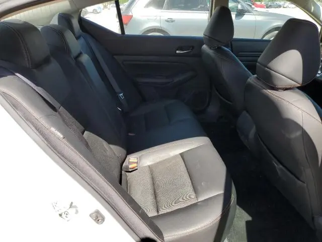 2019 NISSAN ALTIMA SR