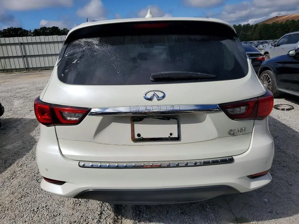 2019 INFINITI QX60 LUXE  
