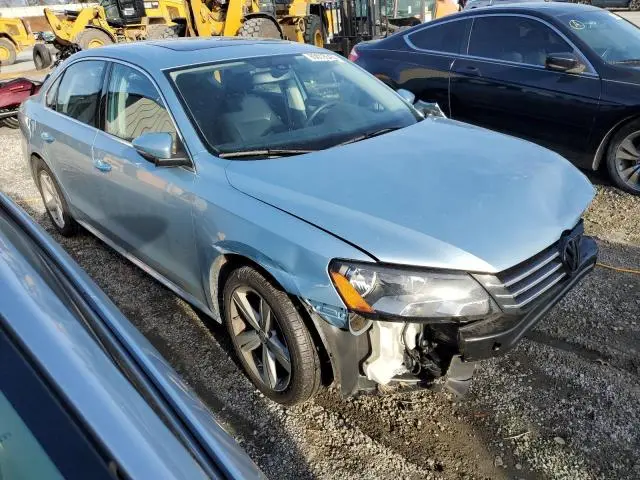 2012 VOLKSWAGEN PASSAT SE  