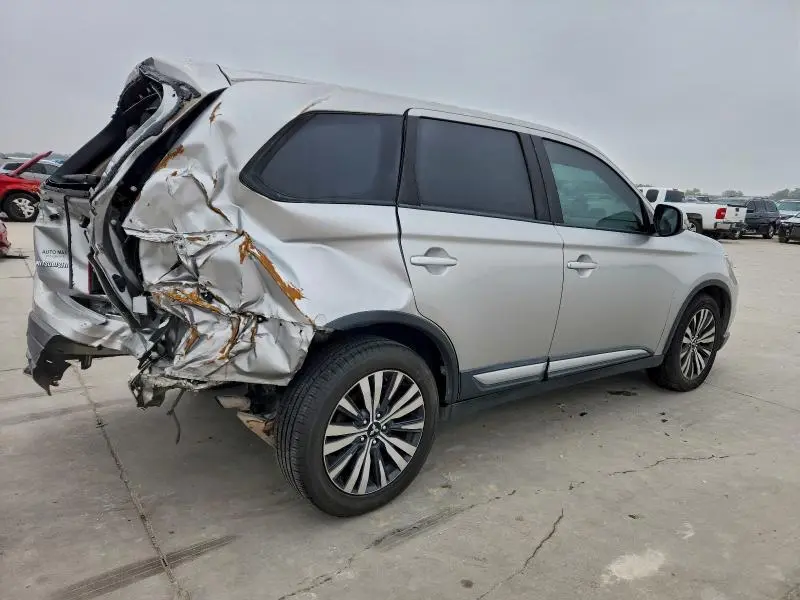 2019 MITSUBISHI OUTLANDER SE  