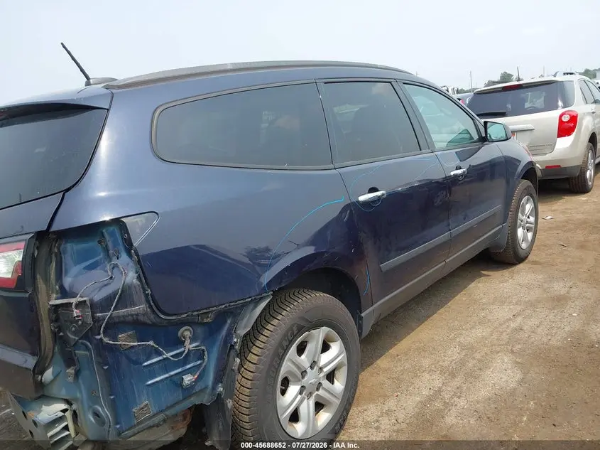 2017 CHEVROLET TRAVERSE LS