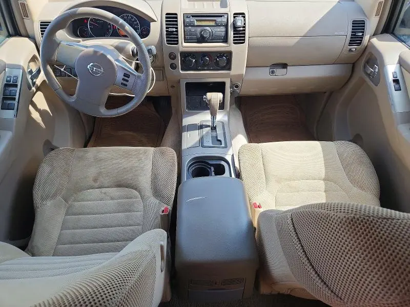 2011 NISSAN PATHFINDER S  