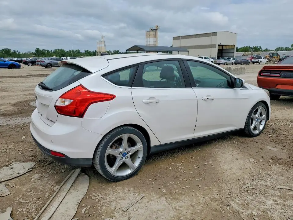 2012 FORD FOCUS TITANIUM  