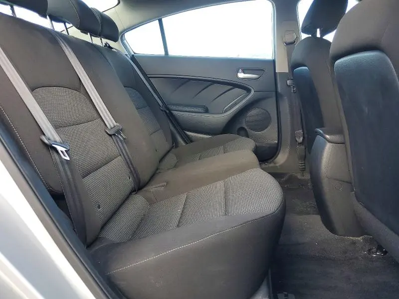2017 KIA FORTE LX  