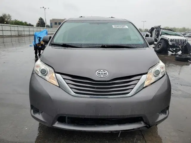 2015 TOYOTA SIENNA LE  