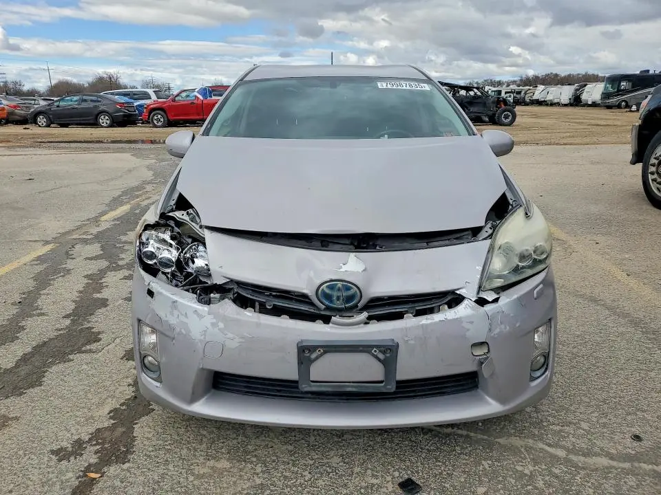 2010 TOYOTA PRIUS V  
