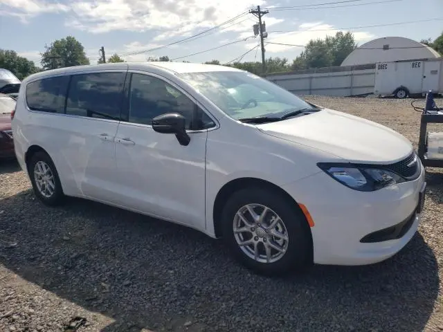 2025 CHRYSLER VOYAGER LX  