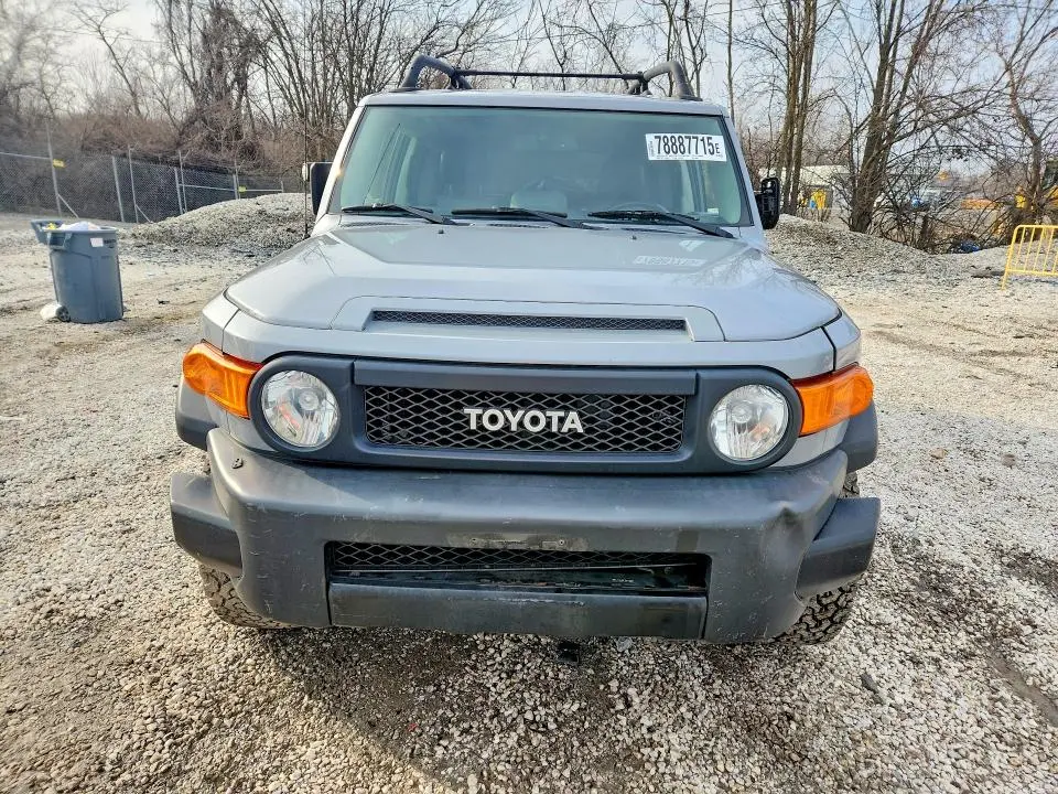 2013 TOYOTA FJ CRUISER BASE  