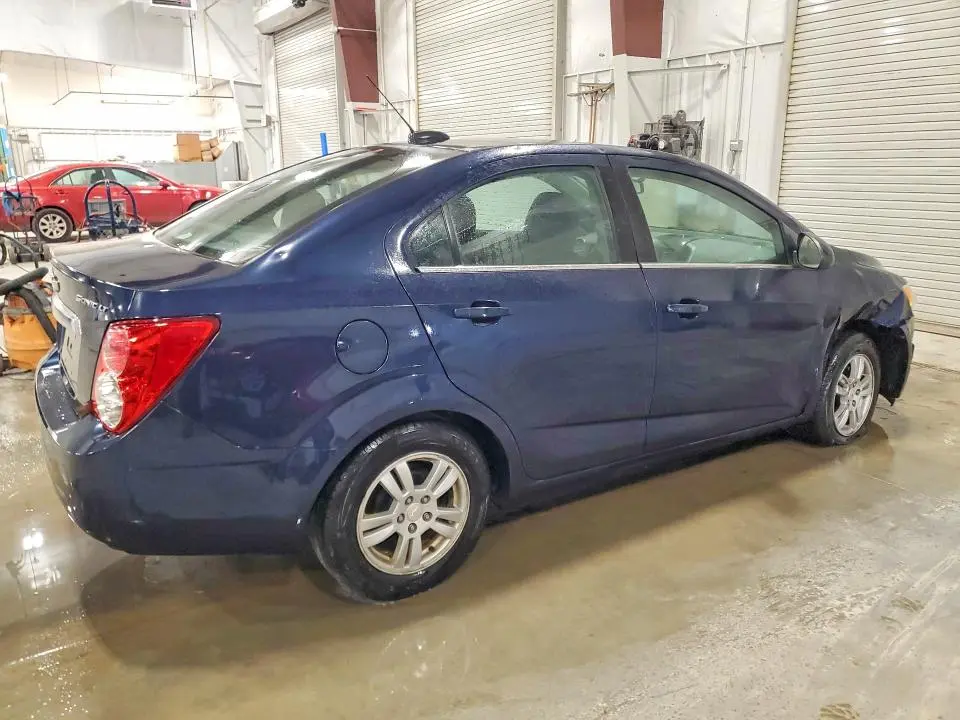 2015 CHEVROLET SONIC LT  