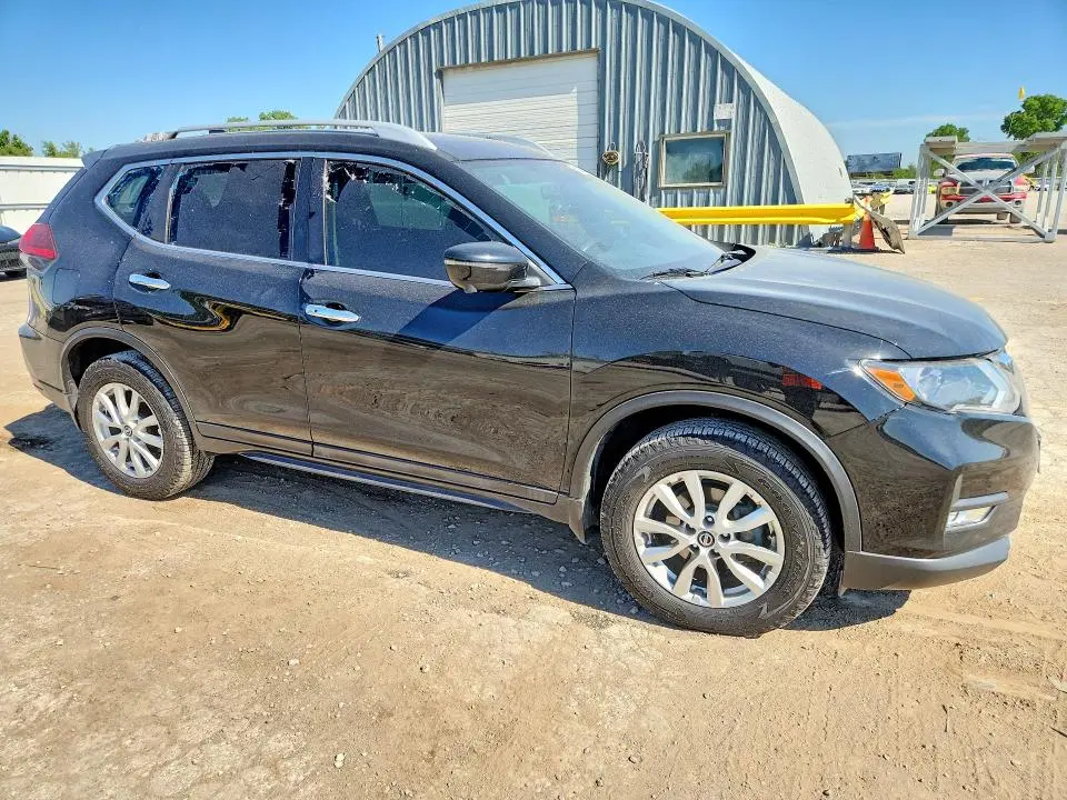 2017 NISSAN ROGUE SV  