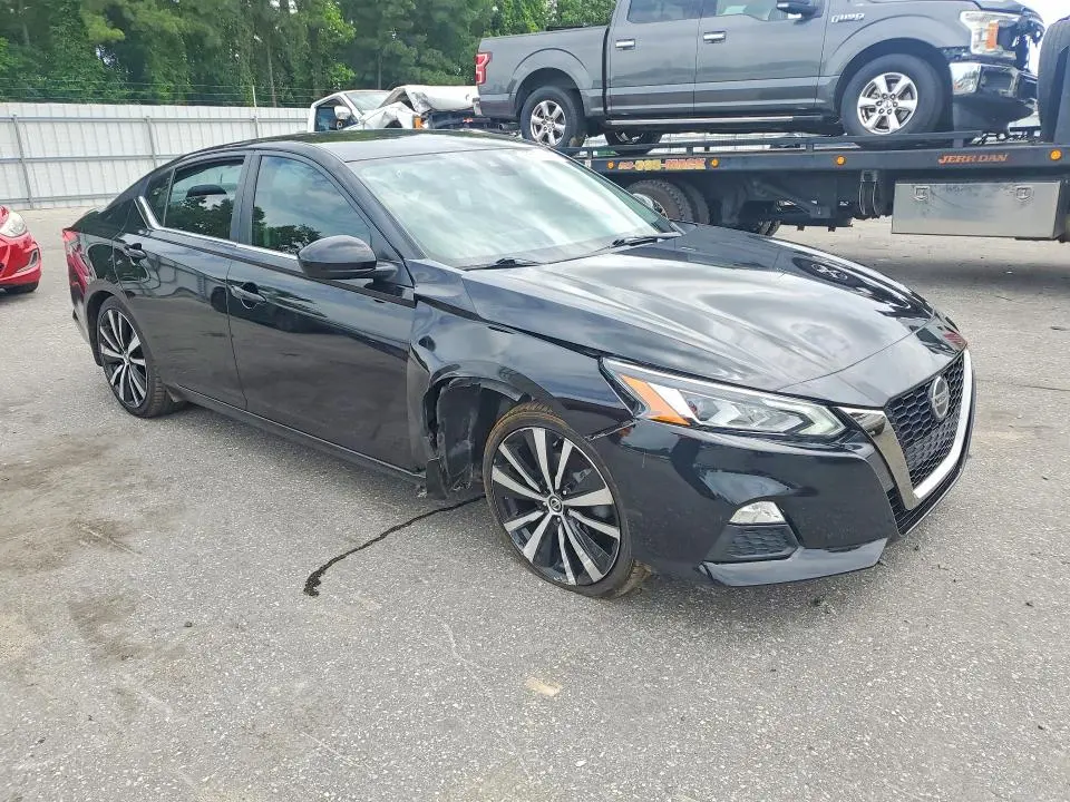 2020 NISSAN ALTIMA SR  
