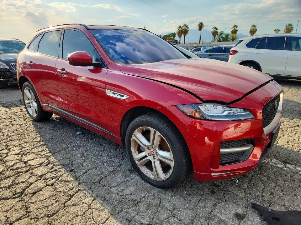 2017 JAGUAR F-PACE R - SPORT  