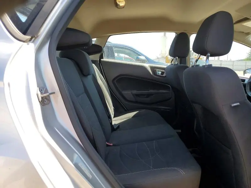 2016 FORD FIESTA SE  