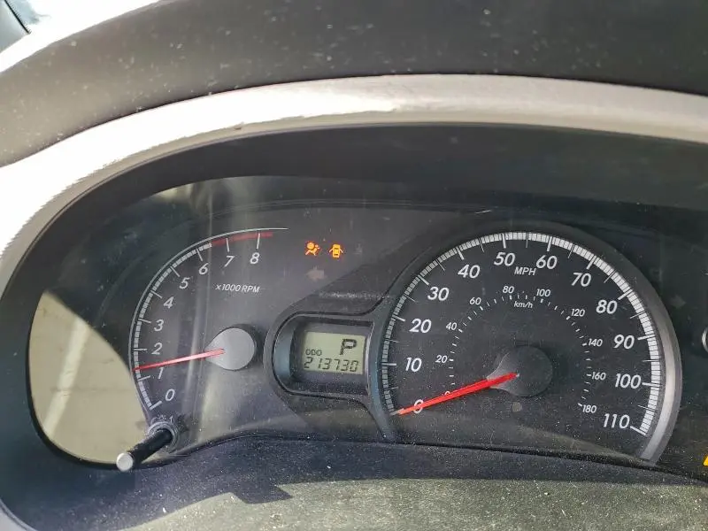 2011 TOYOTA SIENNA LE  