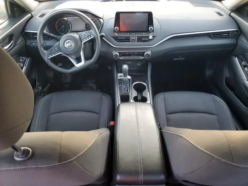 2021 NISSAN ALTIMA SV  