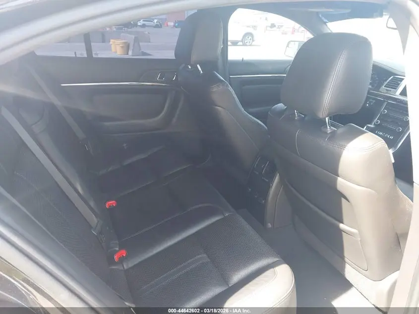 2010 LINCOLN MKS  