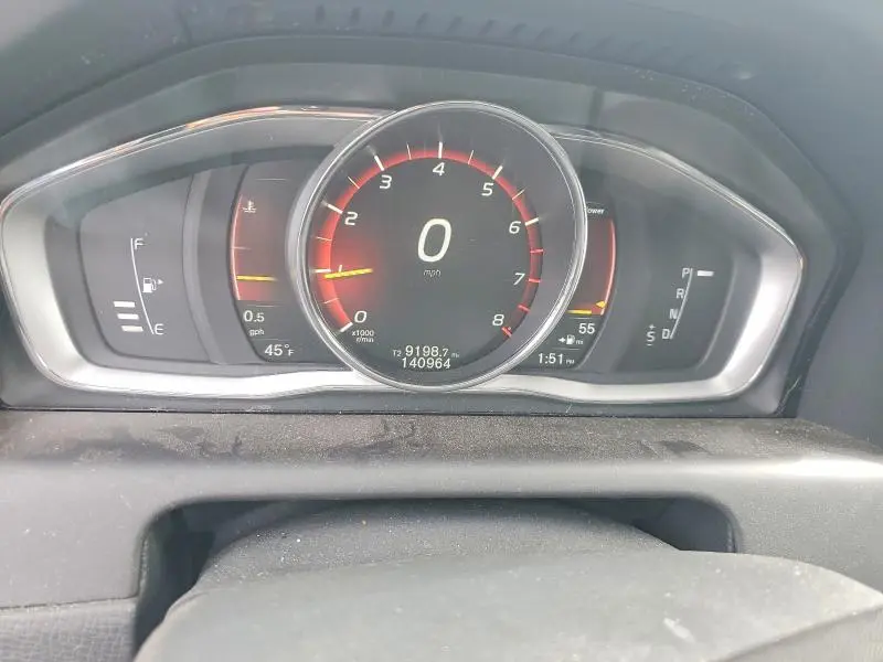 2017 VOLVO XC60 T6 DYNAMIC  
