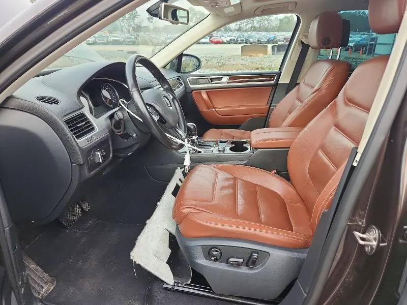 2015 VOLKSWAGEN TOUAREG V6  