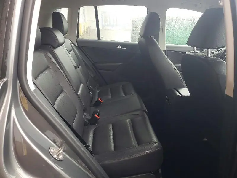 2017 VOLKSWAGEN TIGUAN S  