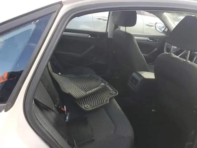 2012 VOLKSWAGEN PASSAT S  