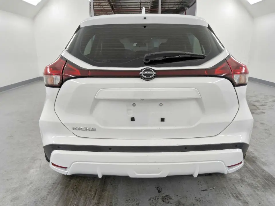 2023 NISSAN KICKS S  
