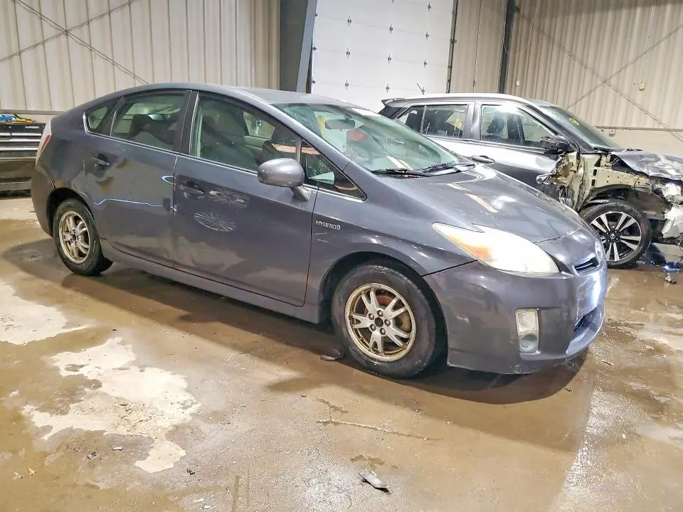 2010 TOYOTA PRIUS   