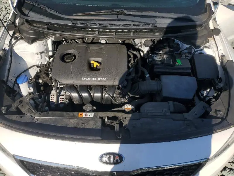 2017 KIA FORTE LX  