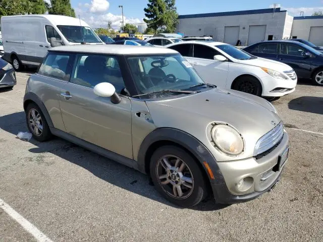 2011 MINI COOPER   