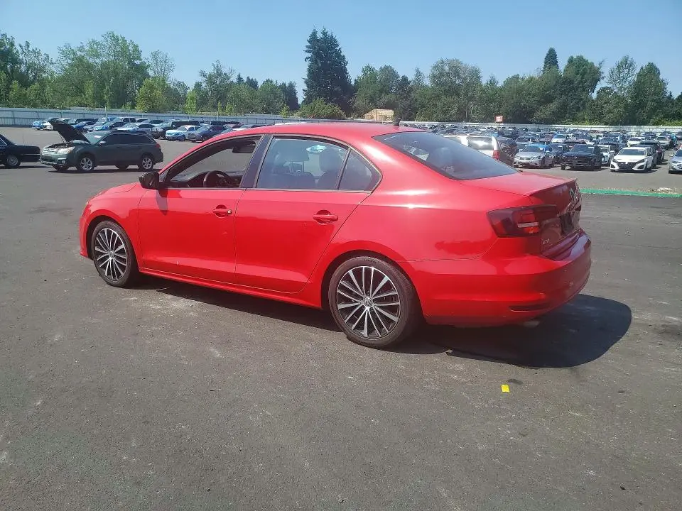 2016 VOLKSWAGEN JETTA SPORT  