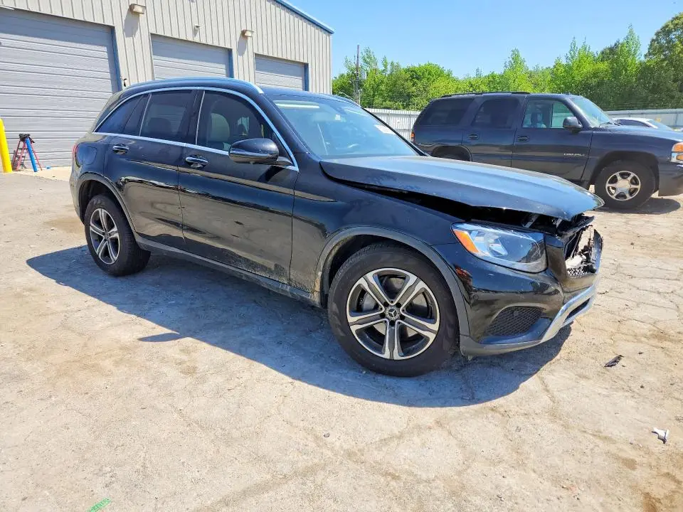 2019 MERCEDES-BENZ GLC 300  
