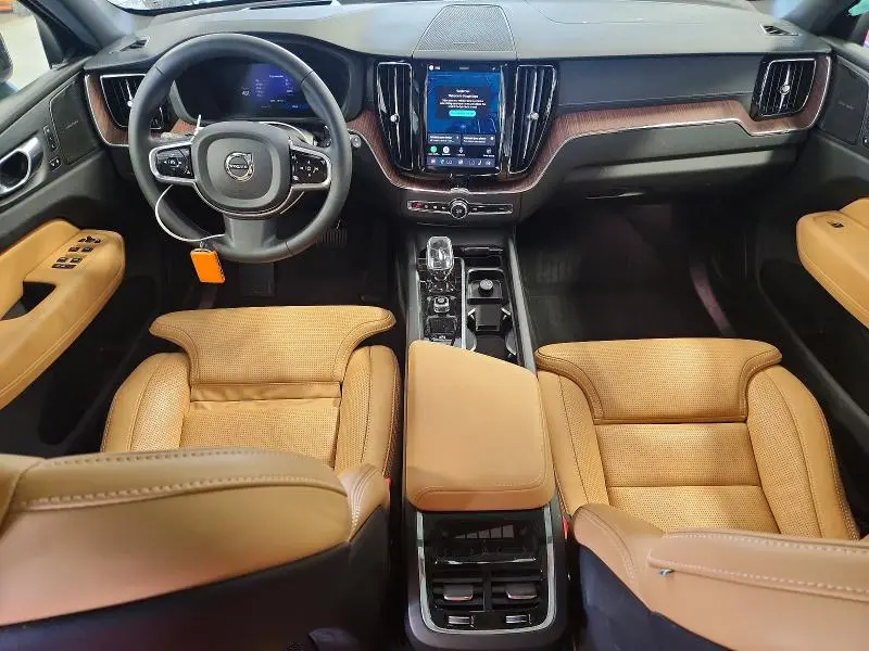2024 VOLVO XC60 ULTIMATE  
