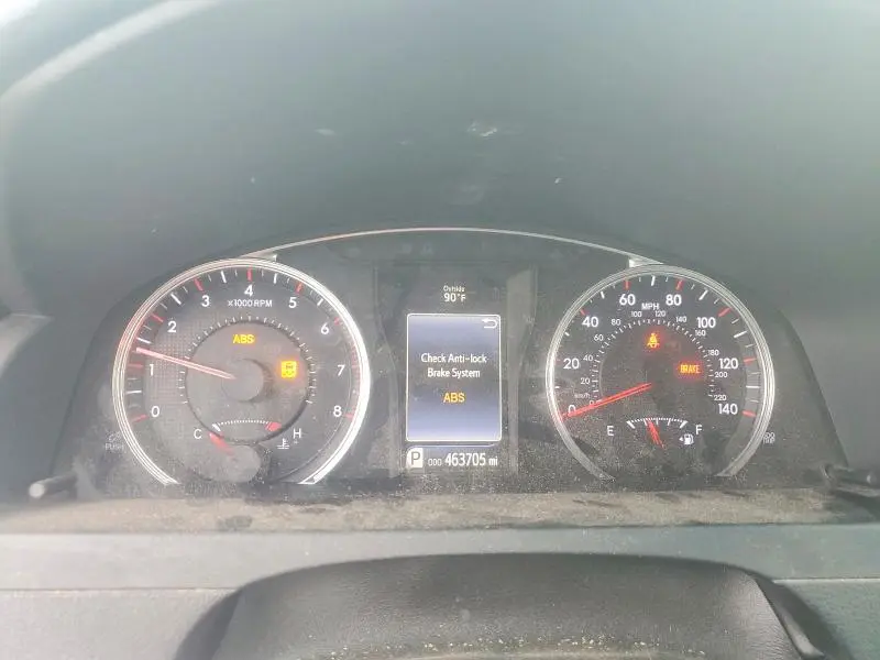 2016 TOYOTA CAMRY SE  